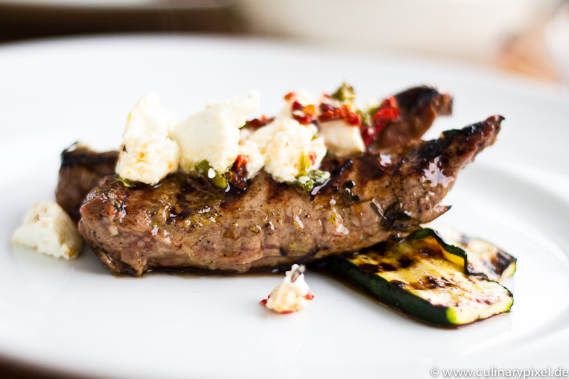 Lammfilet aus Neuseeland &amp; Zucchini mit Zitrone vom Grill - zum Sommer ...