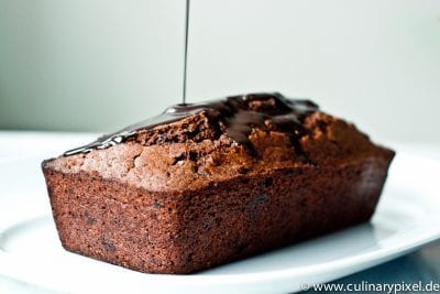 leckere Schokoglasur - Rotweinkuchen mit Schokolade