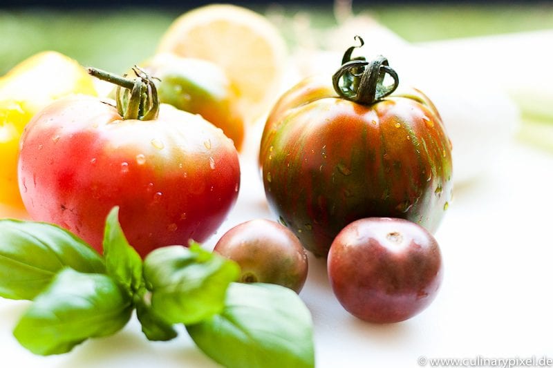 Caprese mit bunten Bio Tomaten