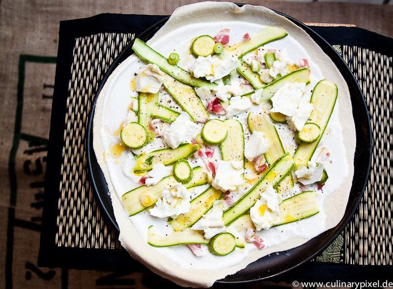 Zucchini Gorgonzola Flammkuchen