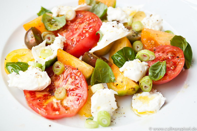 Tomaten und Büffelmozzarella