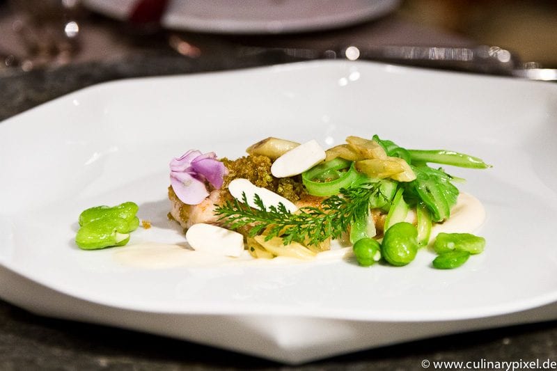 Rochenflügel mit Saubohnen Atelier Bayerischer Hof Steffen Mezger