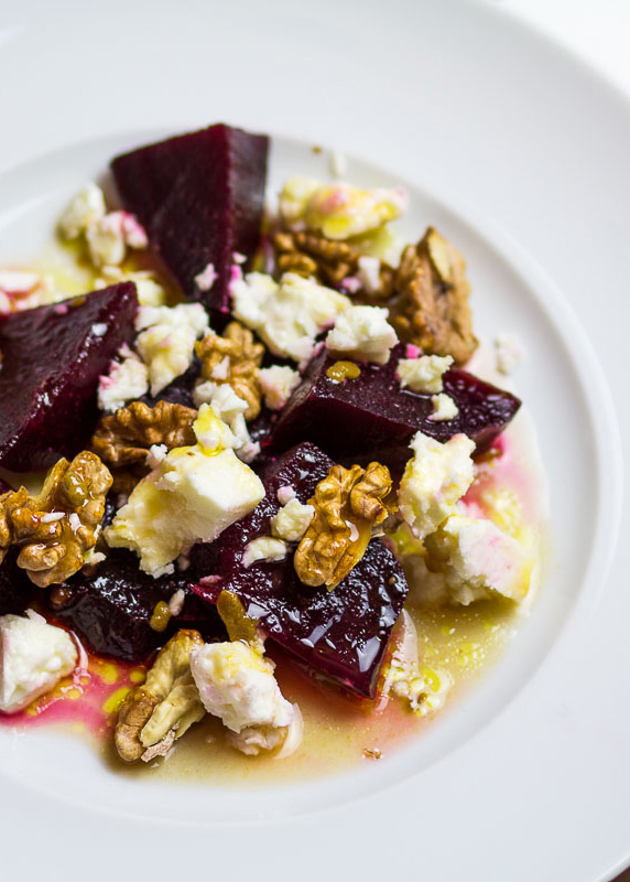 Marokkanischer Rote Bete Salat mit Schafskäse &amp; Walnüssen