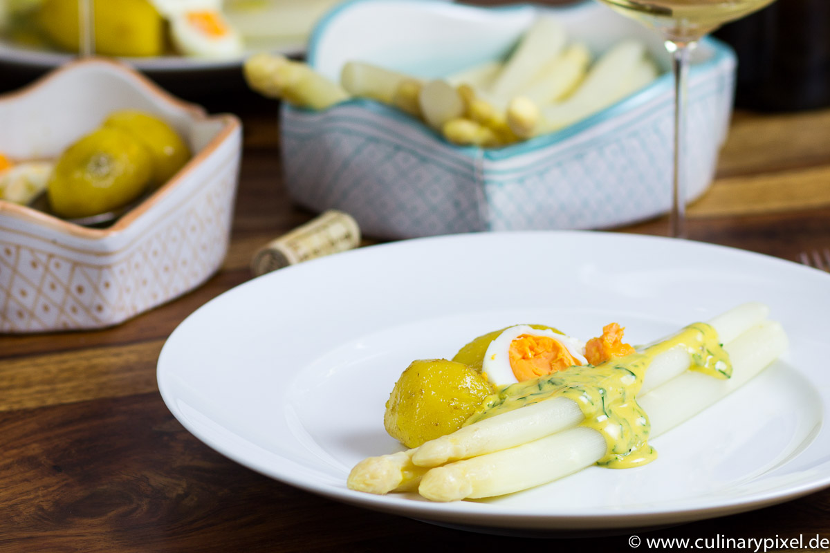 Spargel sous vide, Kartoffeln, Bernaise, Ei