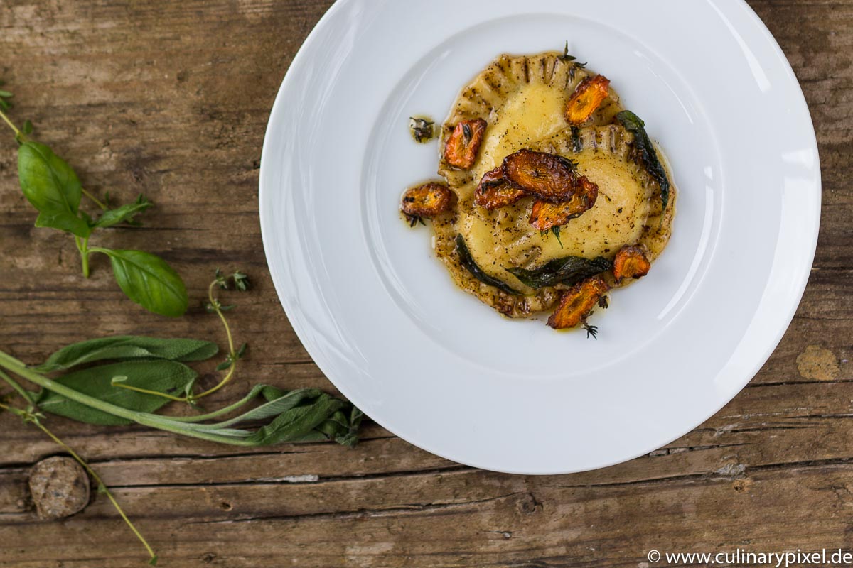 Ravioli mit Ricotta-Basilikum-Füllung, selbstgemacht
