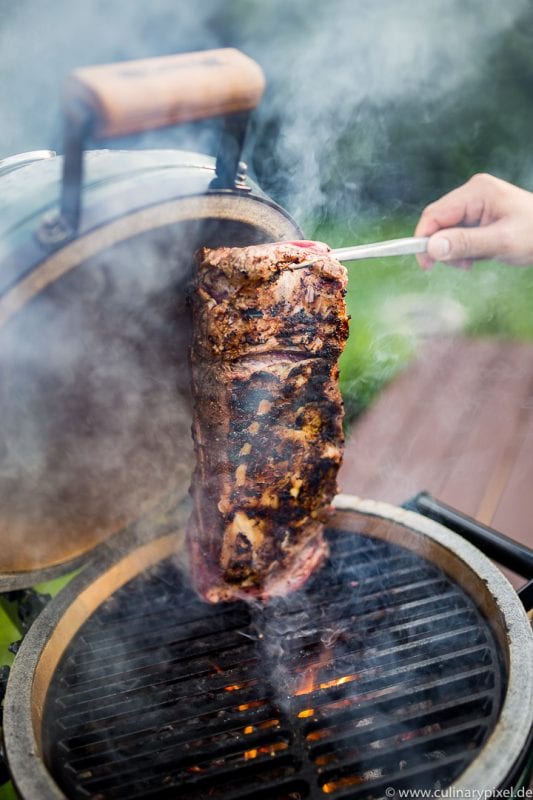 Short Ribs im Big Green Egg vom Irischen Hereford