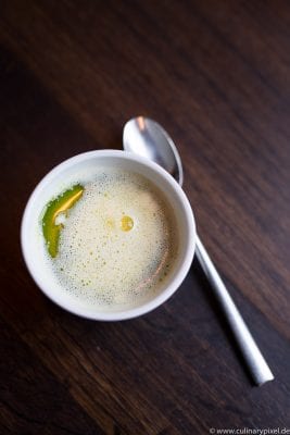 Kleine Fischsuppe im Restaurant Lysverket in Bergen, Norwegen