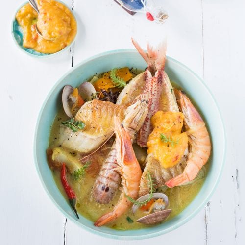 Bouillabaisse, französische Fischsuppe mit Rouille