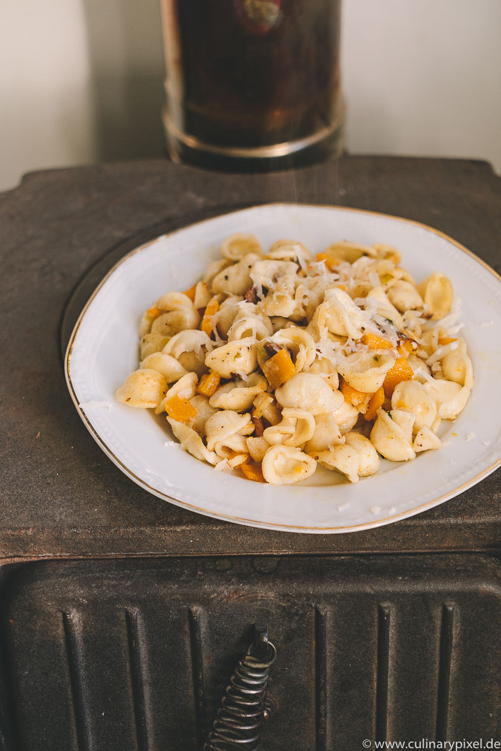 Pasta mit Pfifferlingen &amp; Kürbis Rezept | culinary pixel
