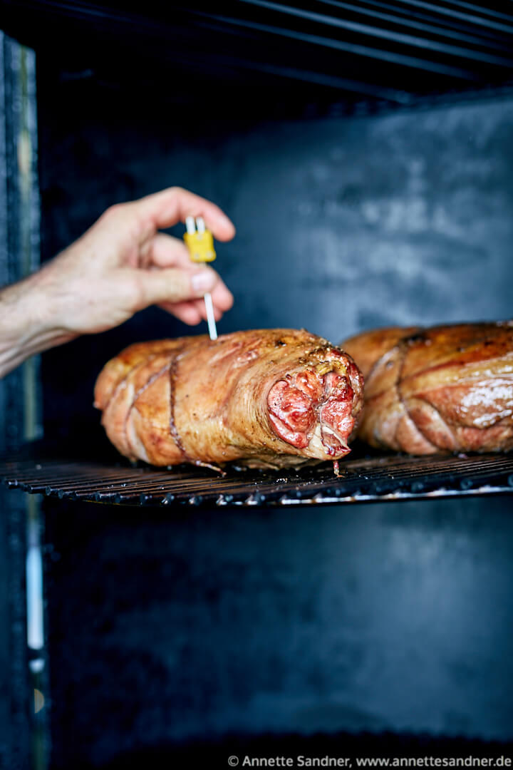 BBQ mit Bobby Bräuer &amp; Irish Beef | Rezept für geschmorte Lammschulter