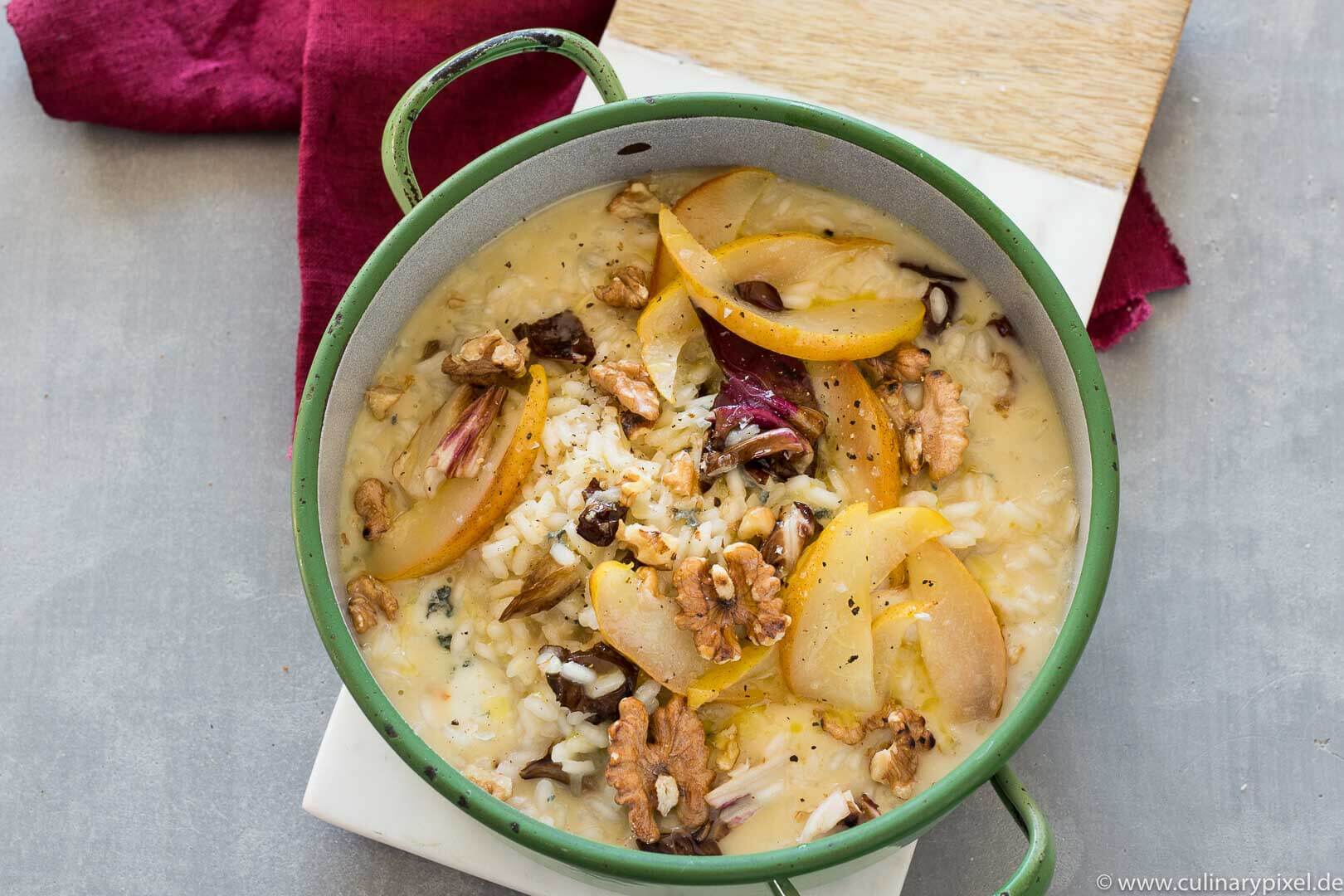 Risotto mit Radicchio, Birne, Gorgonzola und Walnüssen