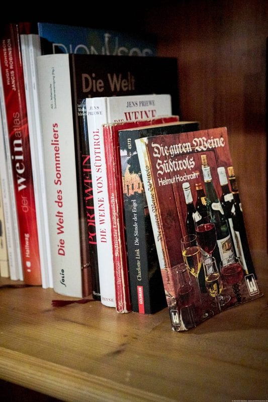Bücher im Klein Fein Hotel Anderlahn, Partschins, Meran, Südtirol