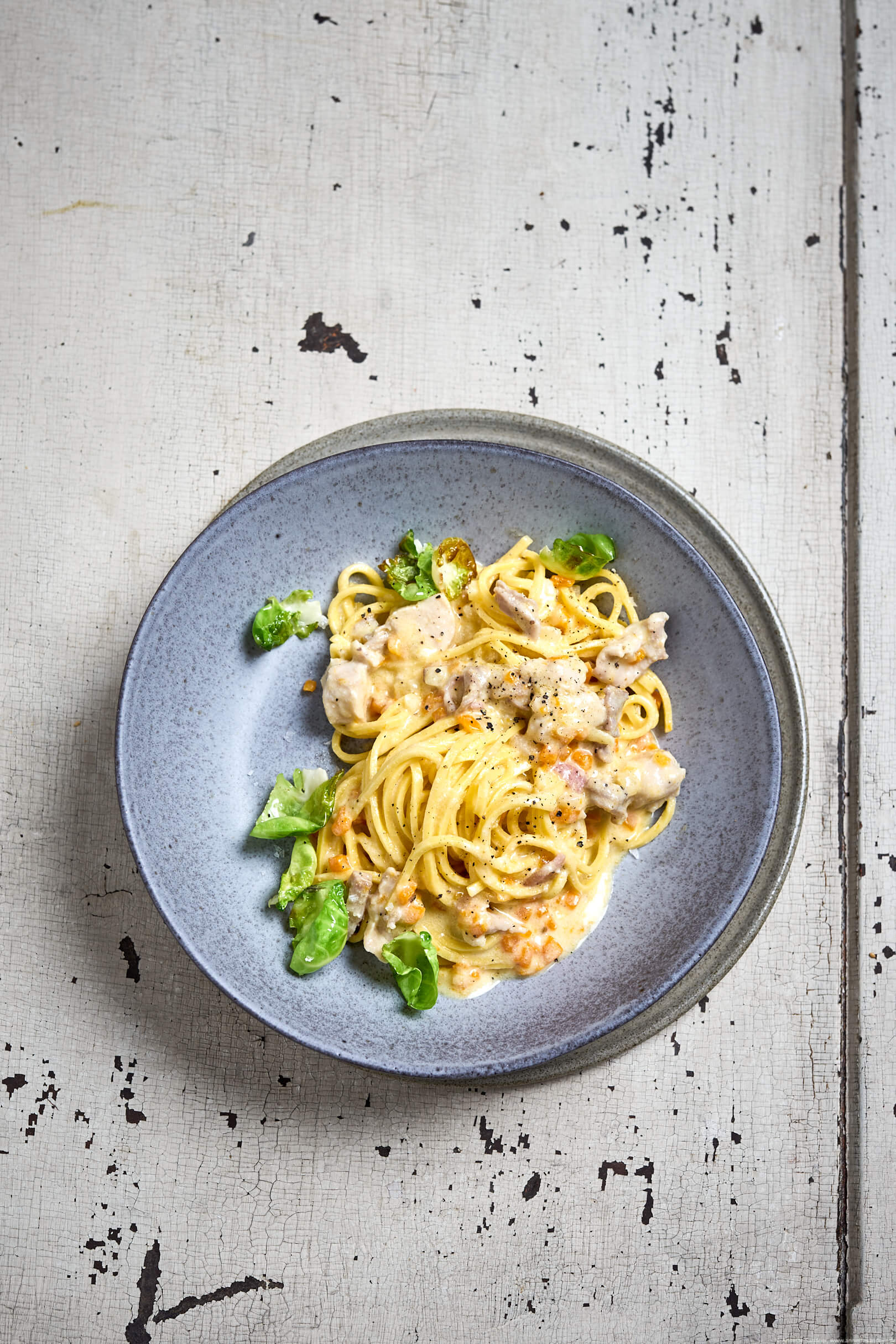 Kaninchenragout mit Pasta und Rosenkohl