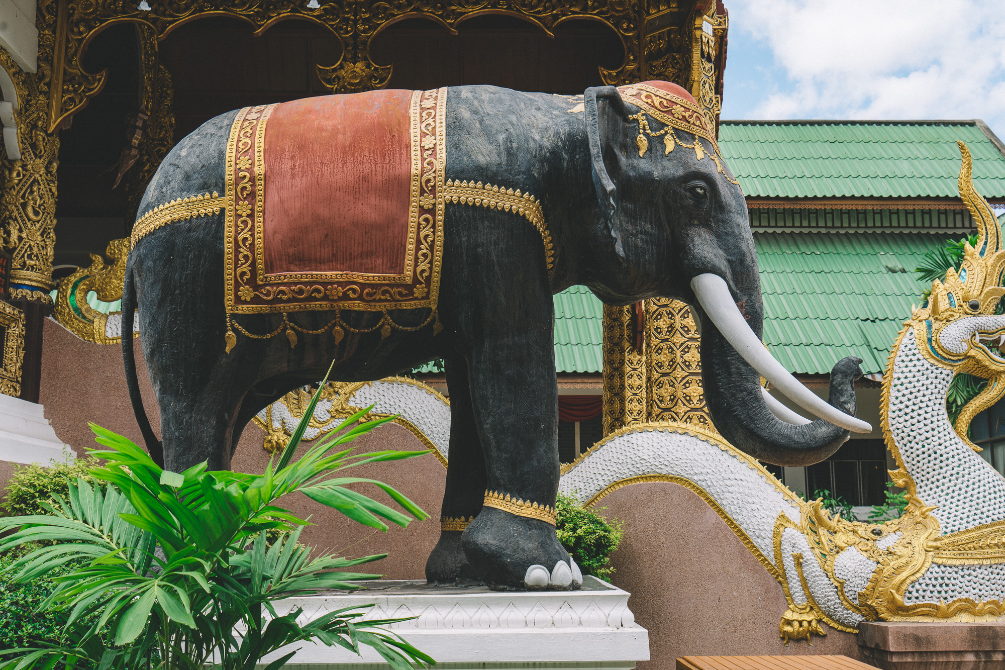 Wat Saen Muang Ma Luang (Wat Hua Khuang)